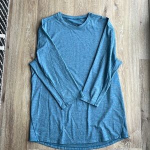 Lululemon 3/4 sleeve lightweight shirt size large